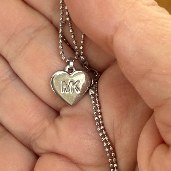 Michael Kors silver tone heart pendant and adjustable chain - Picture 3 of 9